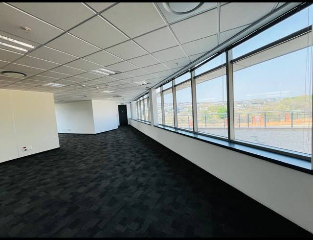 1,200M² OFFICE TO LET IN WATERFALL